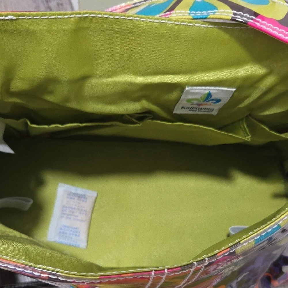 Beautiful KALENCON DIAPER BAG WITH 3 PC SET INCLUDED